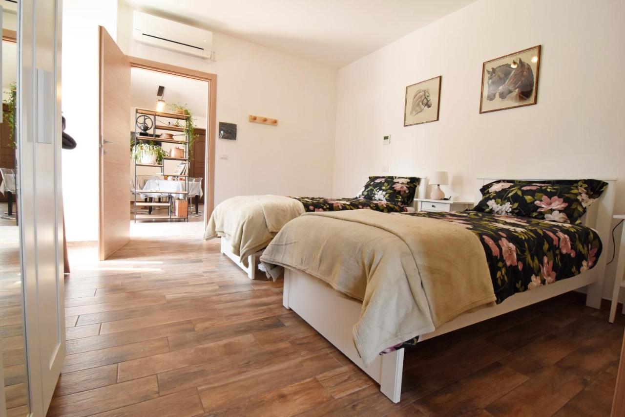 Favetto Family Ranch Bed & Breakfast Rueglio Luaran gambar